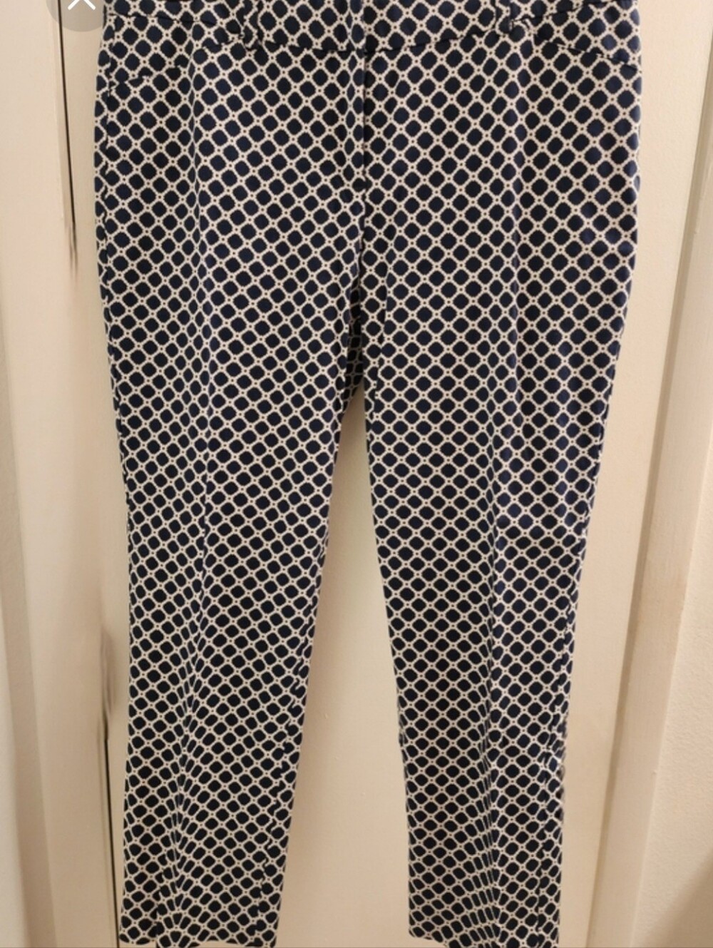 Women's Navy & White Geometric Ponte Crop Pants